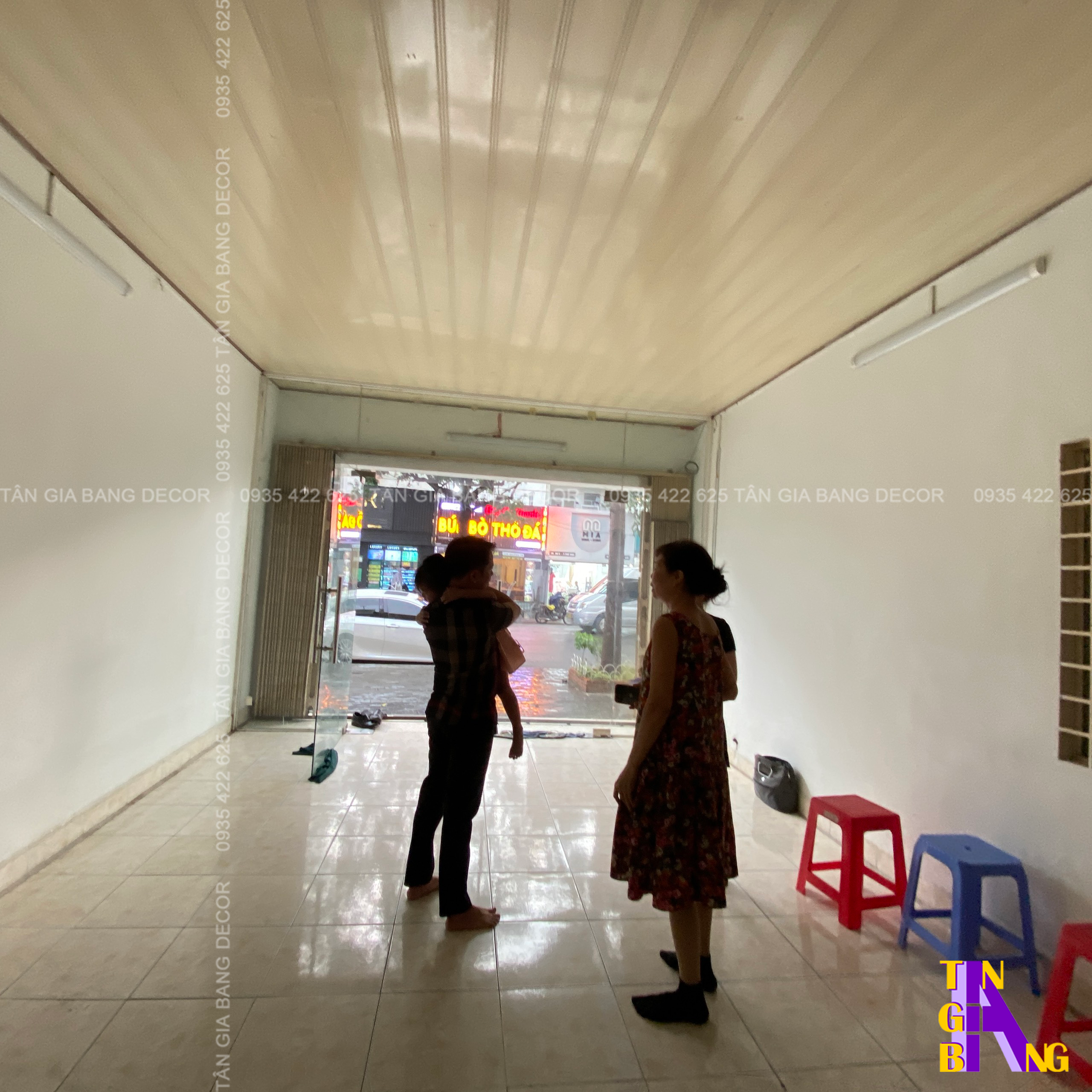Thiết kế shop điện thoại CP Apple