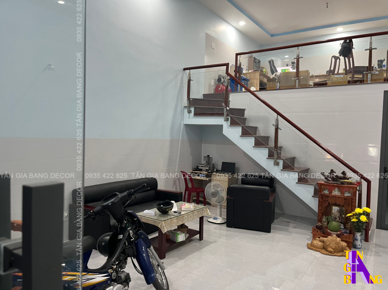 Thiết kế shop điện thoại Long Apple